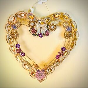 Lighted jewel heart